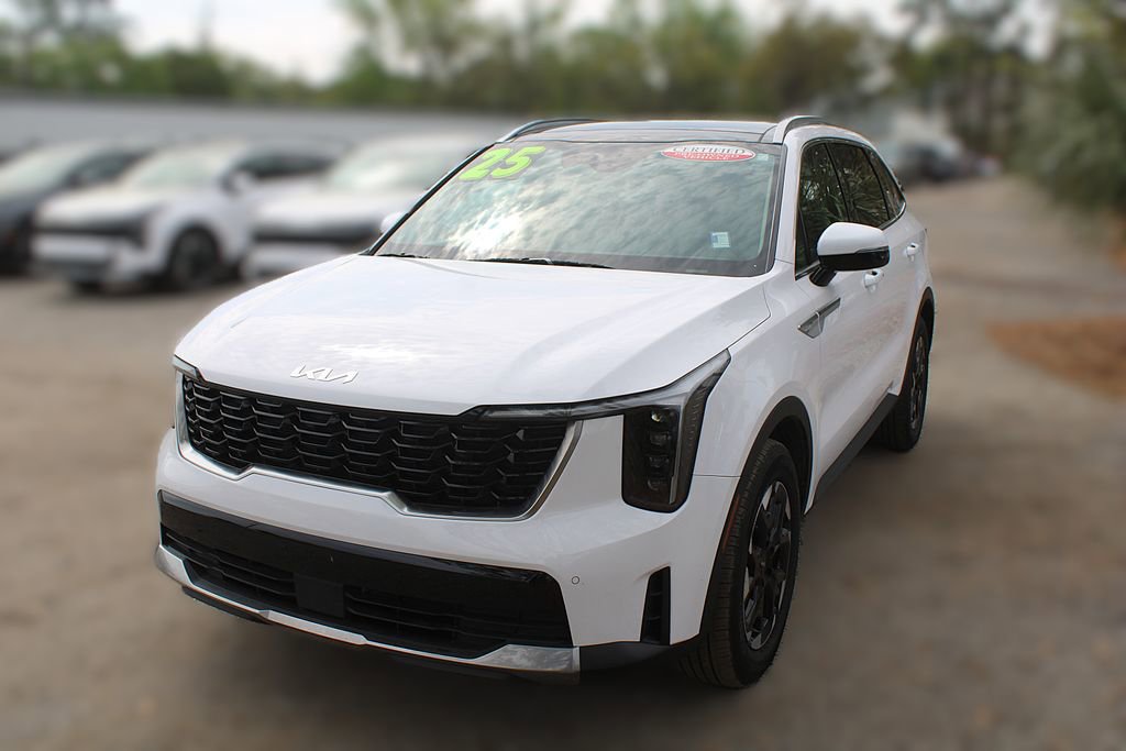 Certified 2025 Kia Sorento S w/ Panoramic Sunroof Package FWD image 16