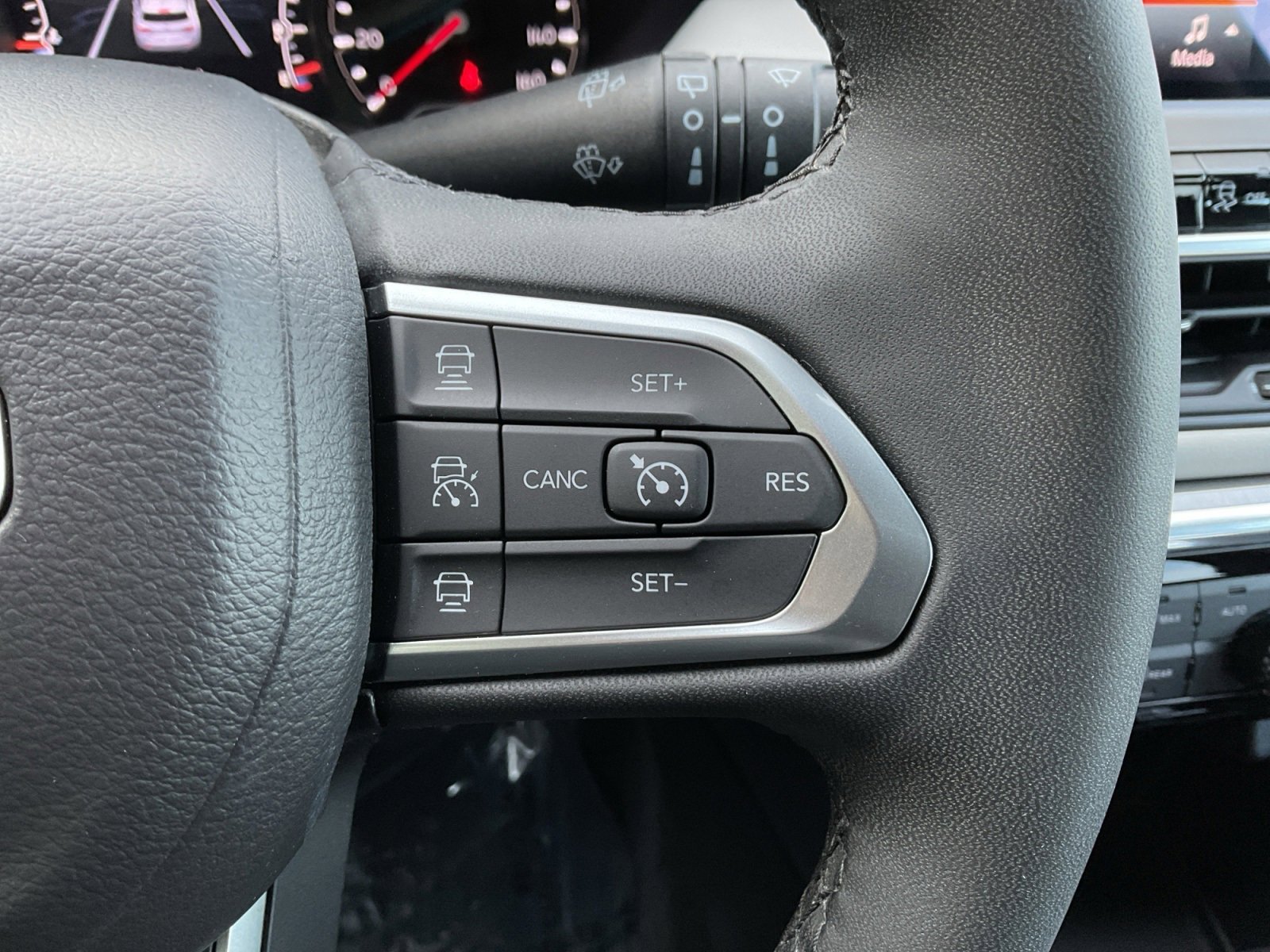 Used 2024 Jeep Compass Limited image 20