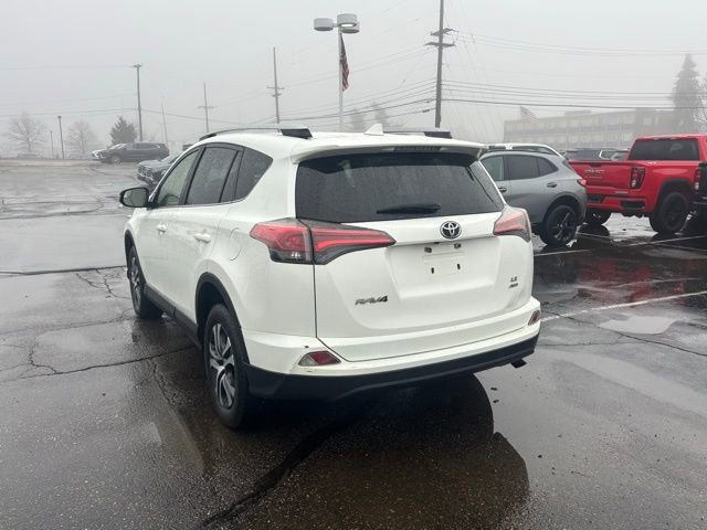 Used 2016 Toyota RAV4 LE image 7