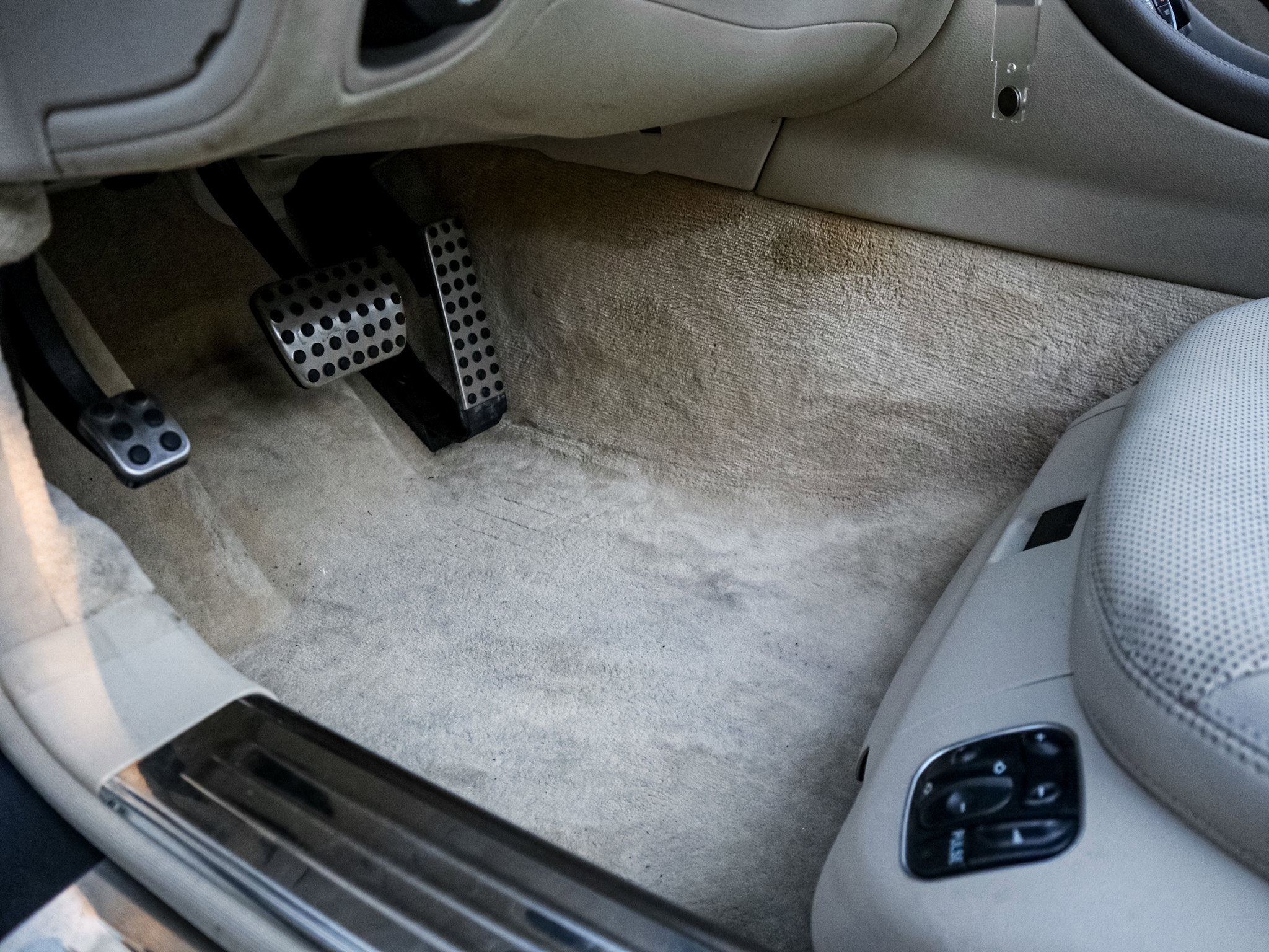 Used 2011 Mercedes-Benz SL 550 SL 550 image 17