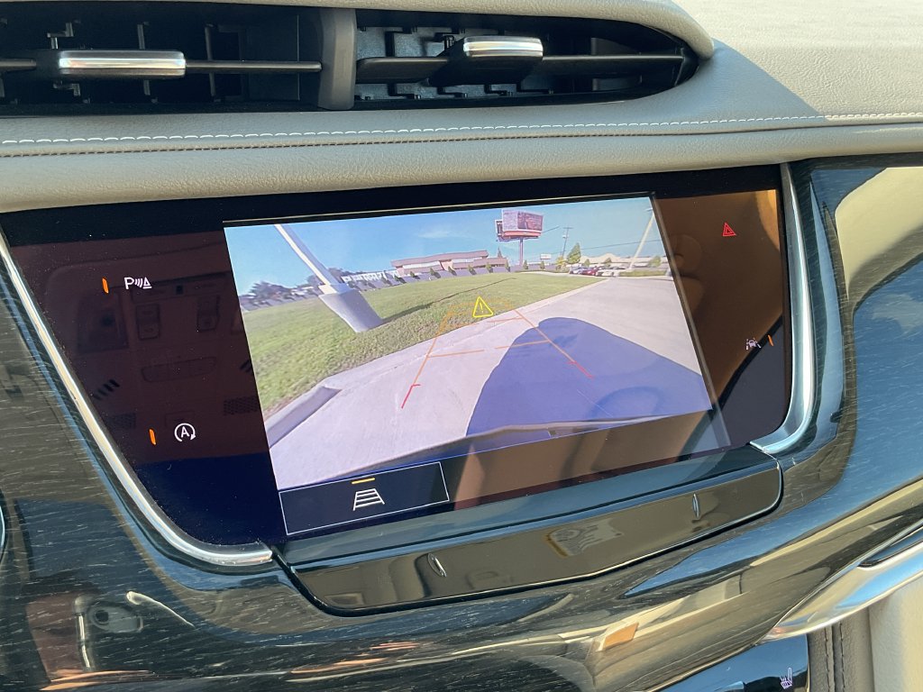 Used 2023 Cadillac XT6 Premium Luxury w/ LPO, Floor Liner Package AWD/4WD image 31