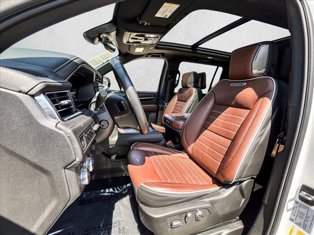 Used 2024 GMC Yukon XL Denali Ultimate AWD/4WD image 18