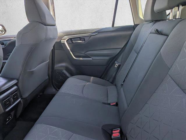 Used 2021 Toyota RAV4 XLE image 18