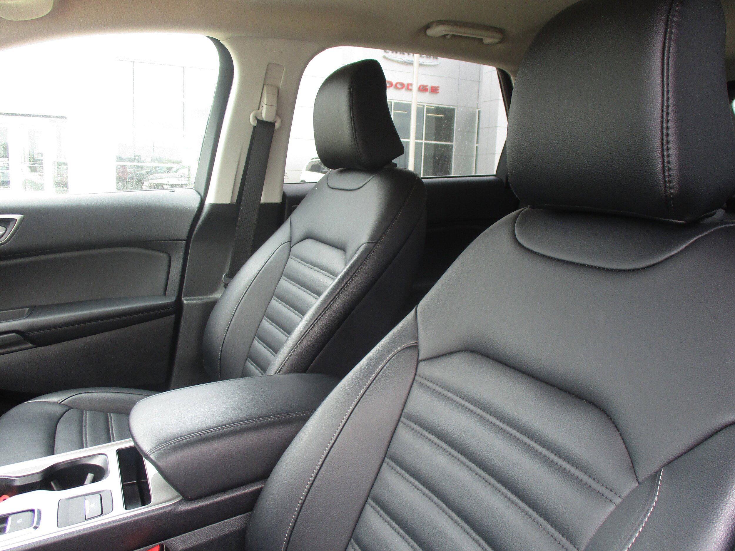 Used 2024 Ford Edge SEL w/ Convenience Package AWD/4WD image 16