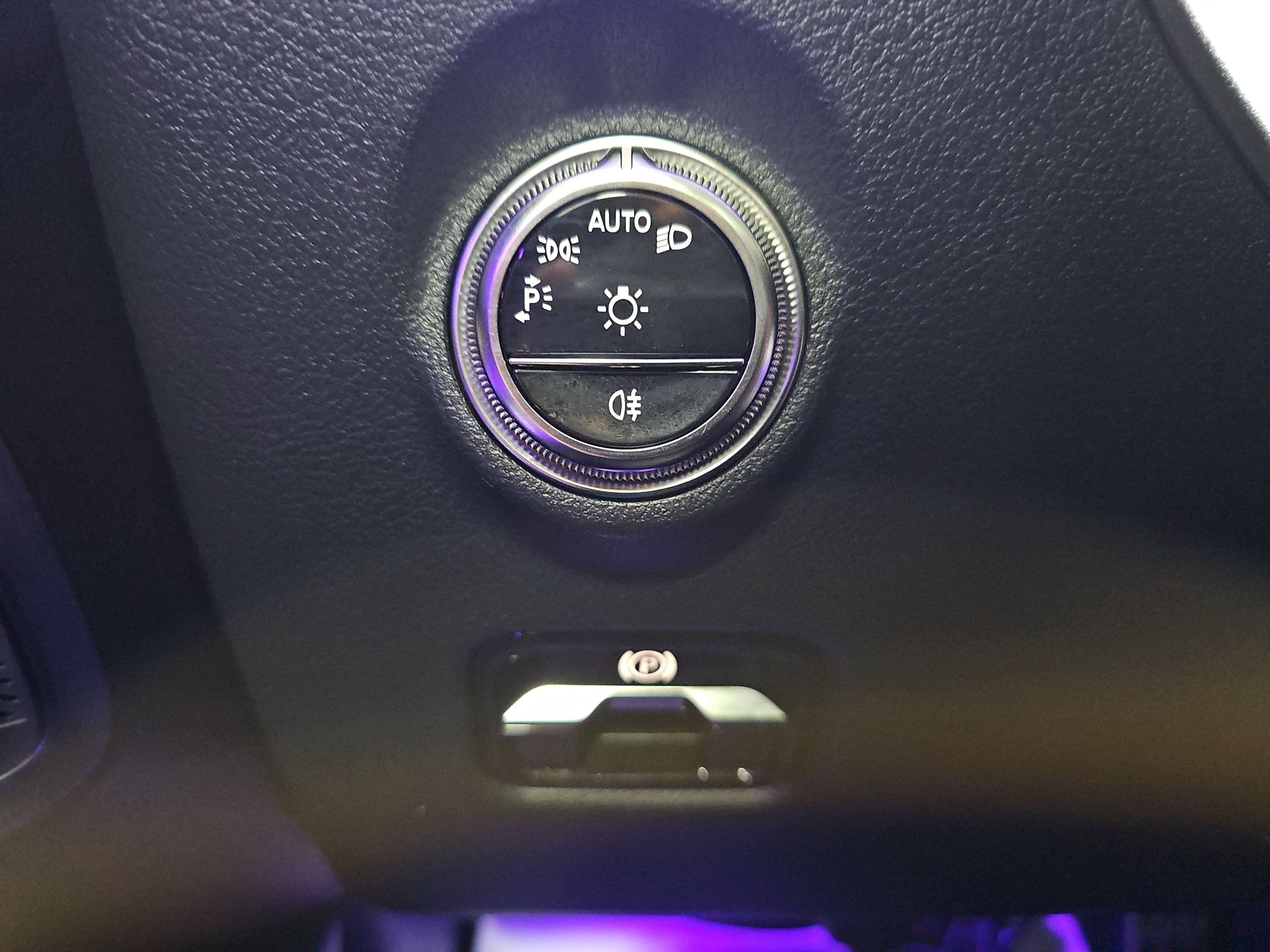 Certified 2026 Mercedes-Benz CLE 300 4MATIC Coupe image 28