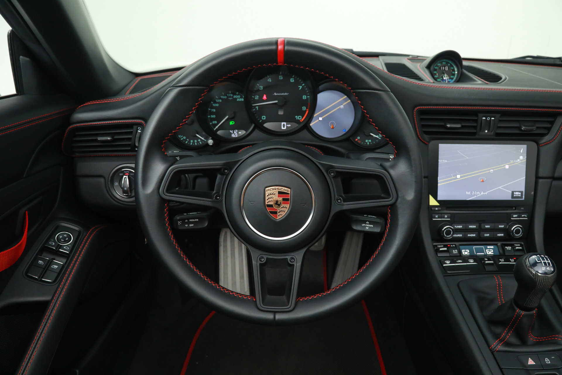 Used 2019 Porsche 911 Speedster RWD image 27