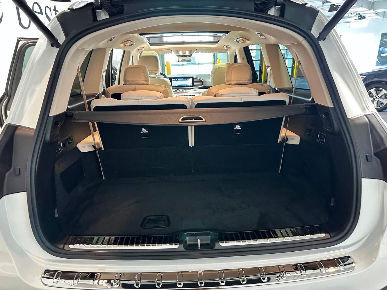 New 2026 Mercedes-Benz GLS 450 4MATIC image 16