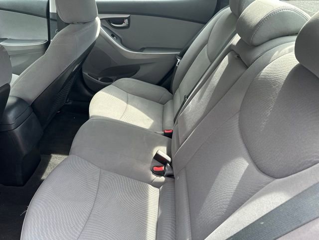 Used 2015 Hyundai Elantra SE FWD image 6