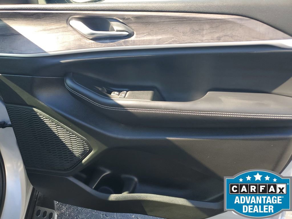 Used 2025 Jeep Grand Cherokee Limited image 47