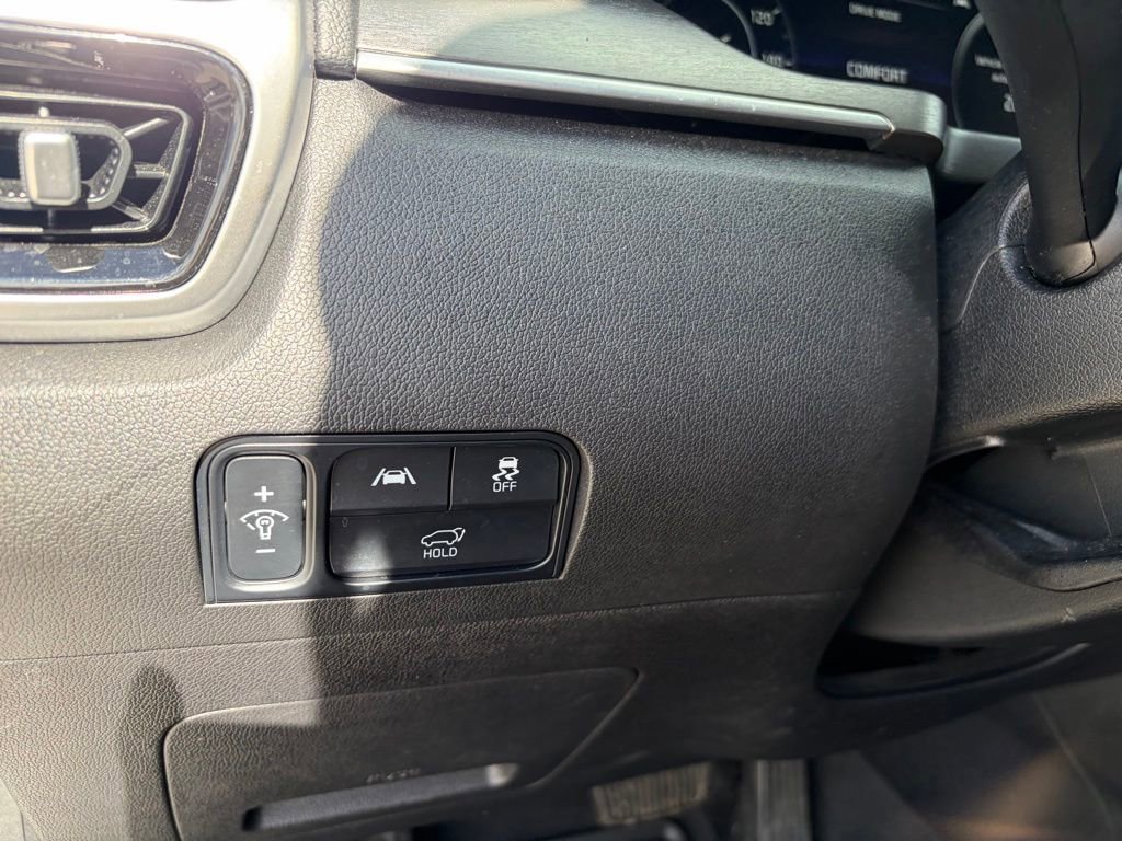 Used 2023 Kia Sorento SX AWD/4WD image 29