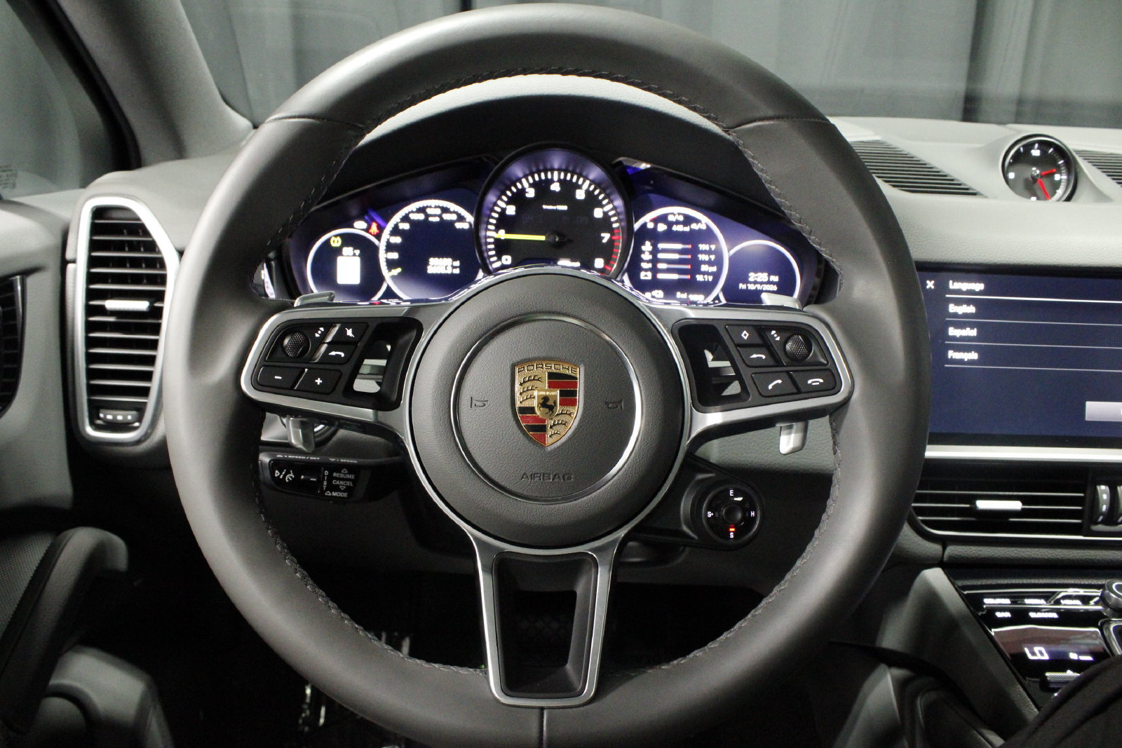 Certified 2022 Porsche Cayenne Platinum Edition AWD/4WD image 21