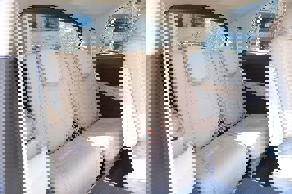 Used 2020 Mercedes-Benz GLS 450 4MATIC image 29