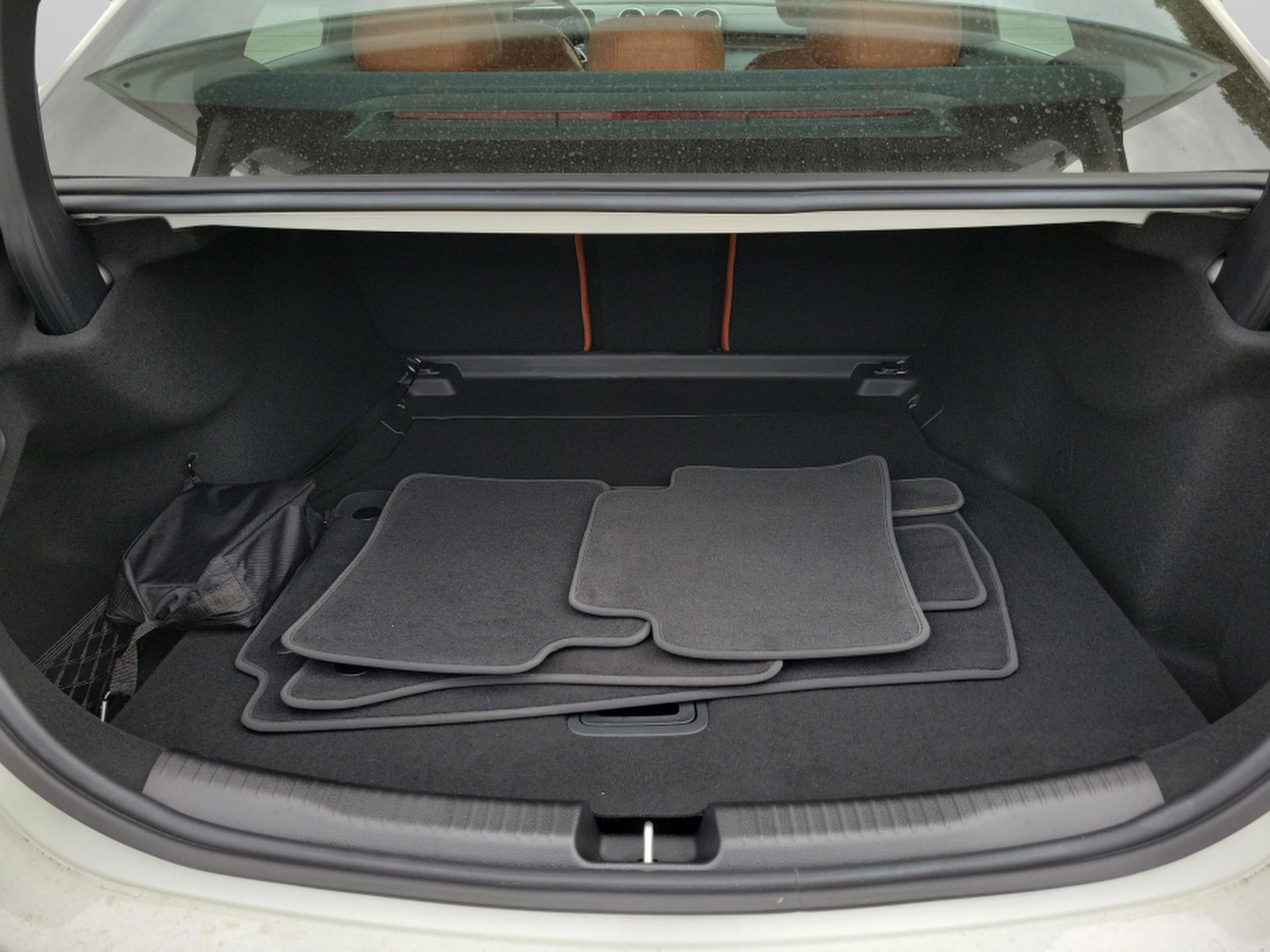 Certified 2025 Mercedes-Benz C 300 Sedan image 9