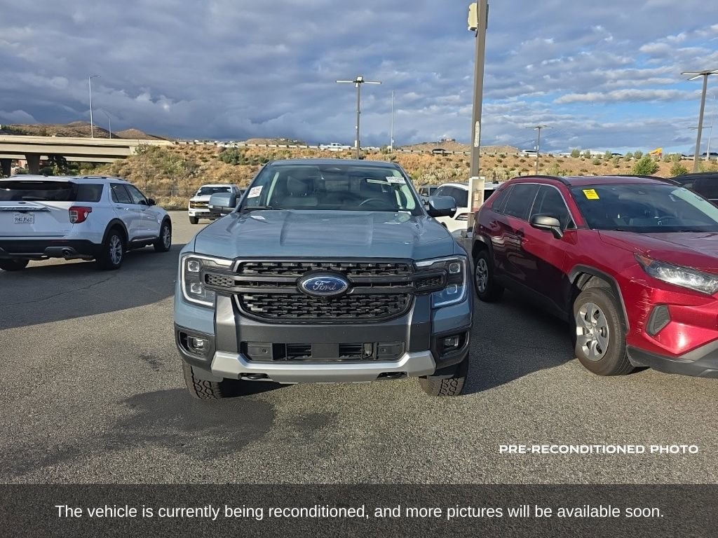 Used 2025 Ford Ranger Lariat w/ FX4 Off-Road Package AWD/4WD image 2