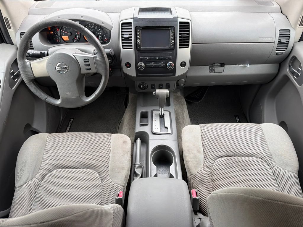 Used 2010 Nissan Frontier SE AWD/4WD image 18