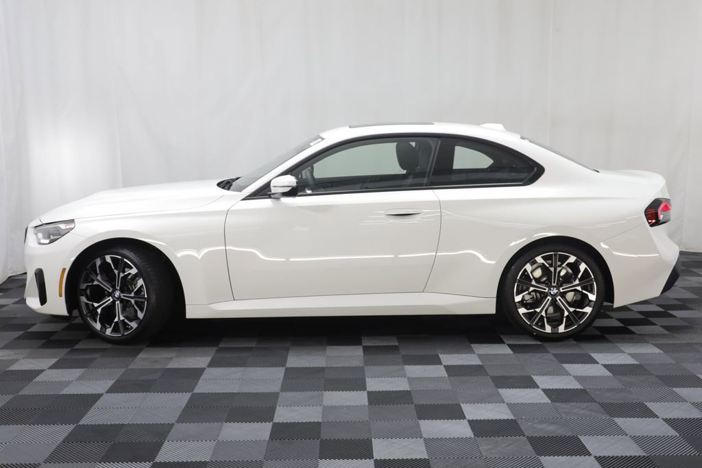 Certified 2025 BMW 230i xDrive Coupe w/ Convenience Package image 4