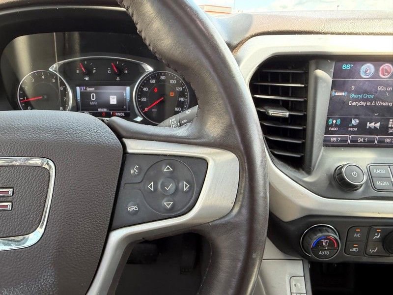 Used 2018 GMC Acadia SLT AWD/4WD image 15