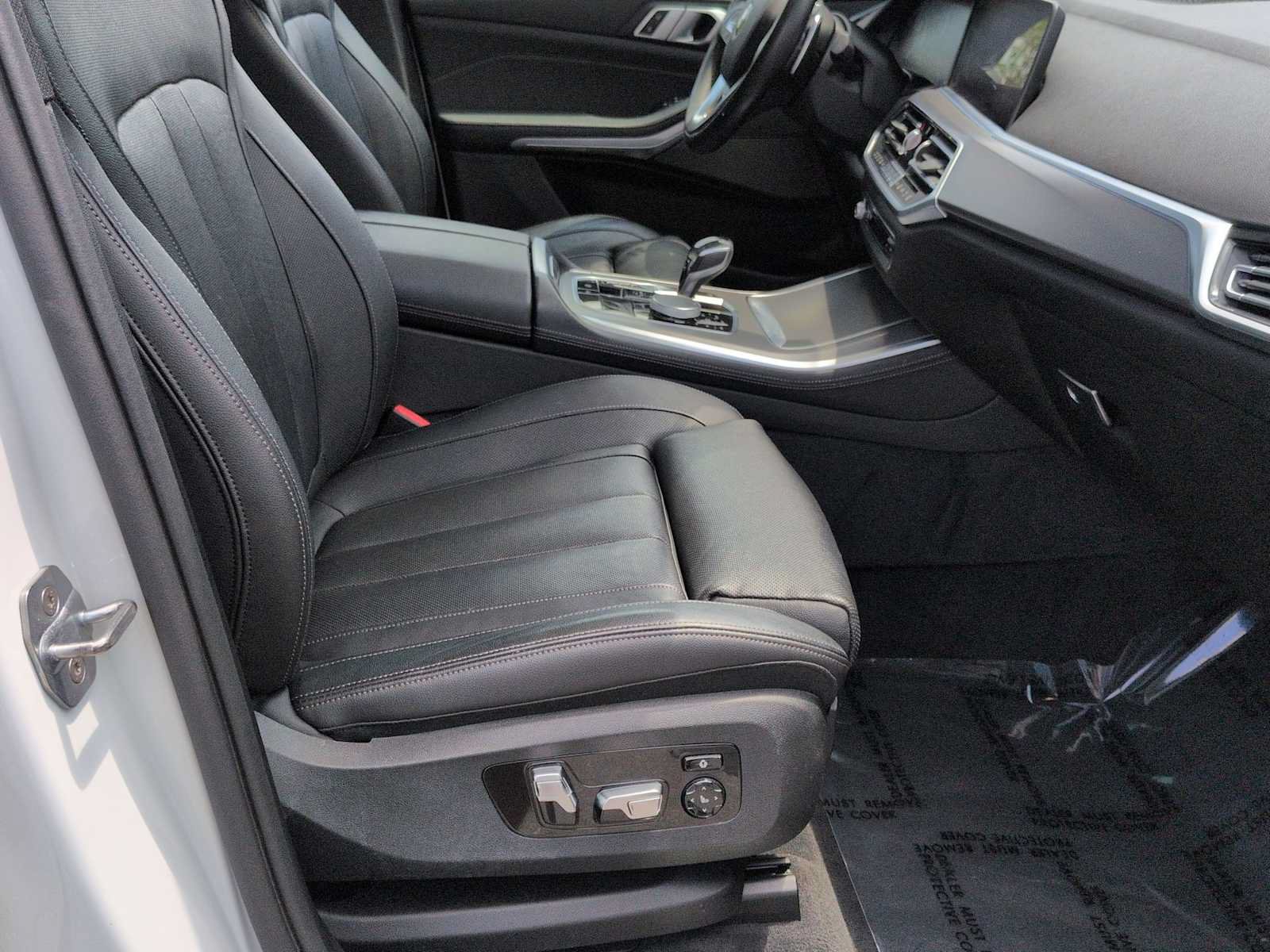 Used 2019 BMW X5 xDrive50i w/ Luxury Seating Package AWD/4WD image 23