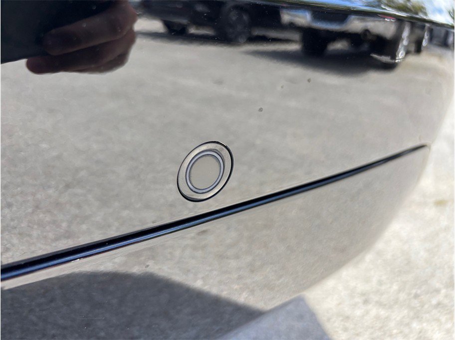 Used 2021 Land Rover Discovery HSE R-Dynamic image 17