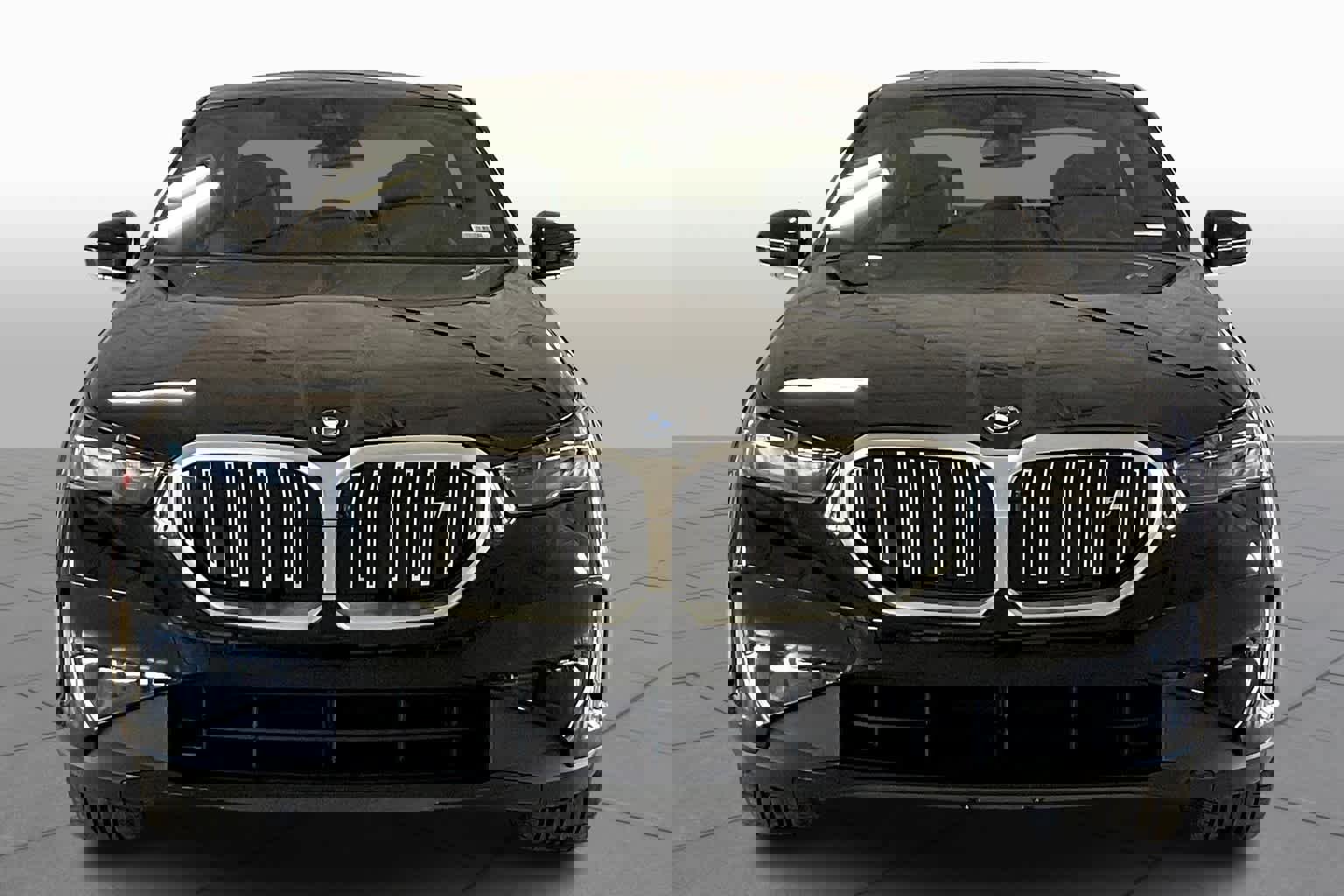 Used 2025 BMW i5 eDrive40i w/ Premium Package image 3