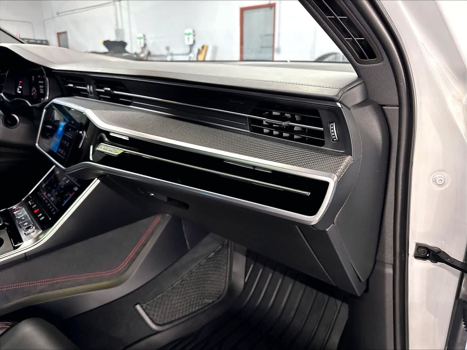 Used 2024 Audi RS 6 performance AWD/4WD image 17