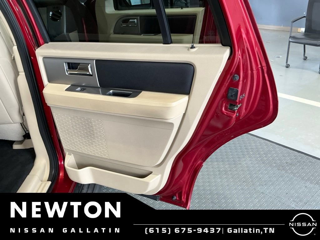 Used 2017 Ford Expedition XLT RWD image 35