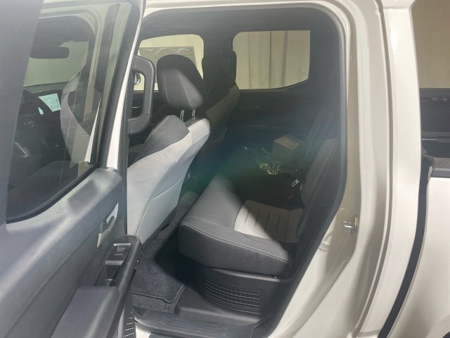 Certified 2025 Toyota Tacoma TRD Off-Road w/ TRD Off Road Upgrade Package AWD/4WD image 25