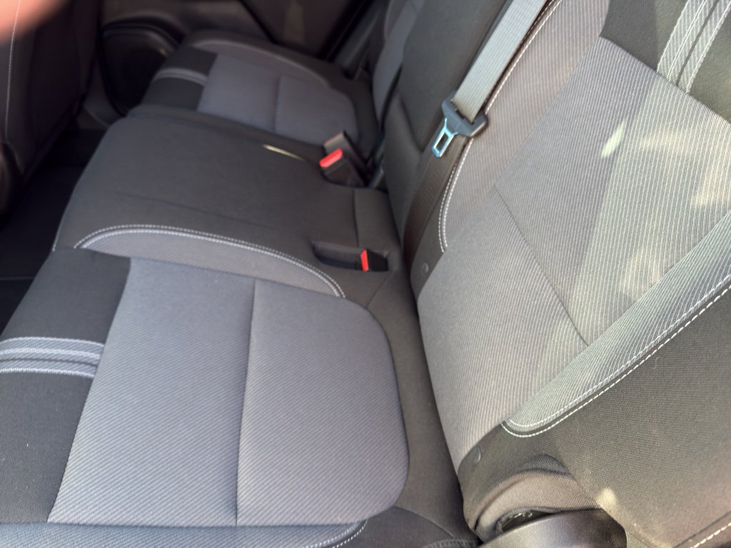 Used 2025 Chevrolet Blazer LT image 9