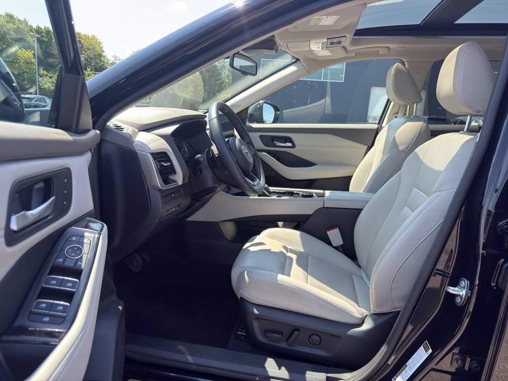 Certified 2023 Nissan Rogue SL w/ SL Premium Package AWD/4WD image 11