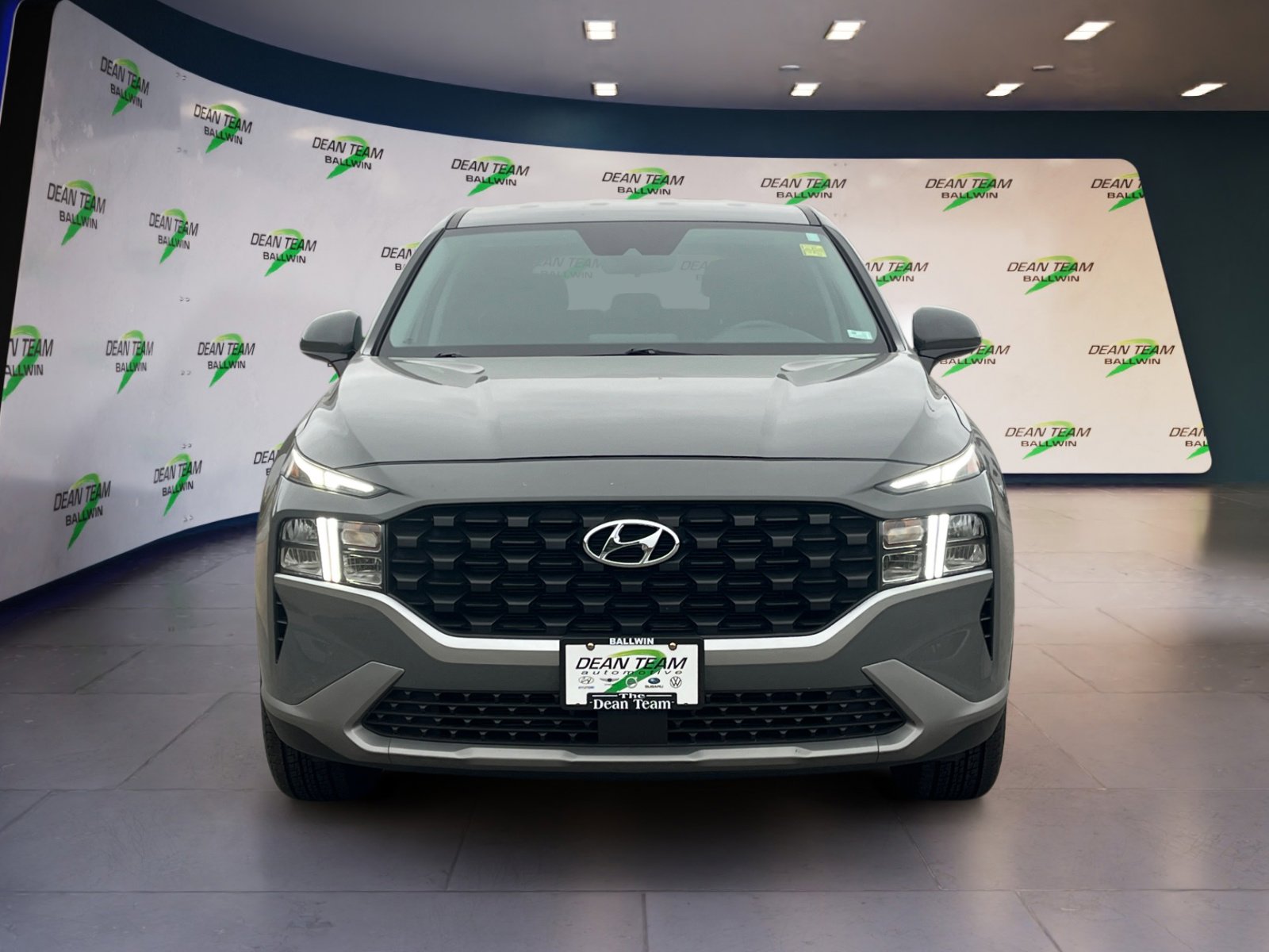 Used 2021 Hyundai Santa Fe SE w/ Cargo Package AWD/4WD image 2