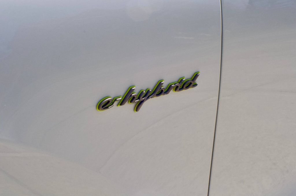 Used 2023 Porsche Cayenne Platinum Edition AWD/4WD image 12