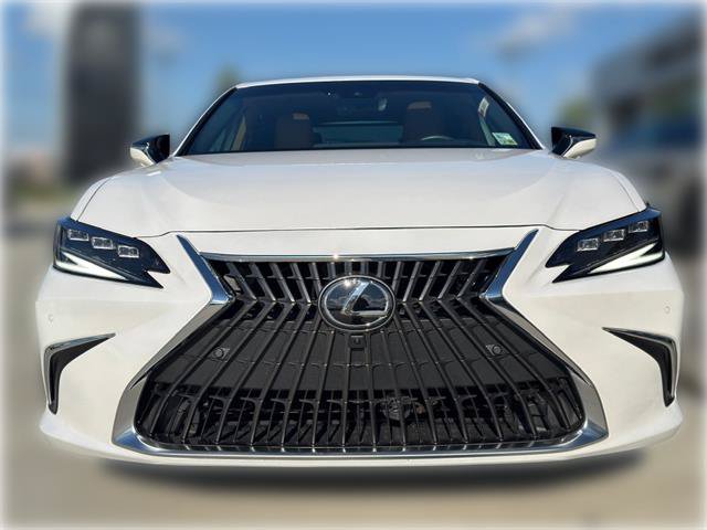 Used 2025 Lexus ES 300h Ultra Luxury w/ Accessory Package (Z1) FWD image 3