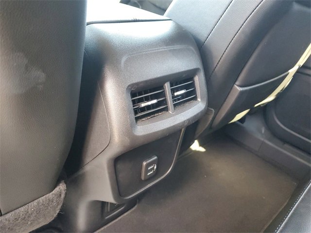 Used 2024 GMC Terrain SLT image 12