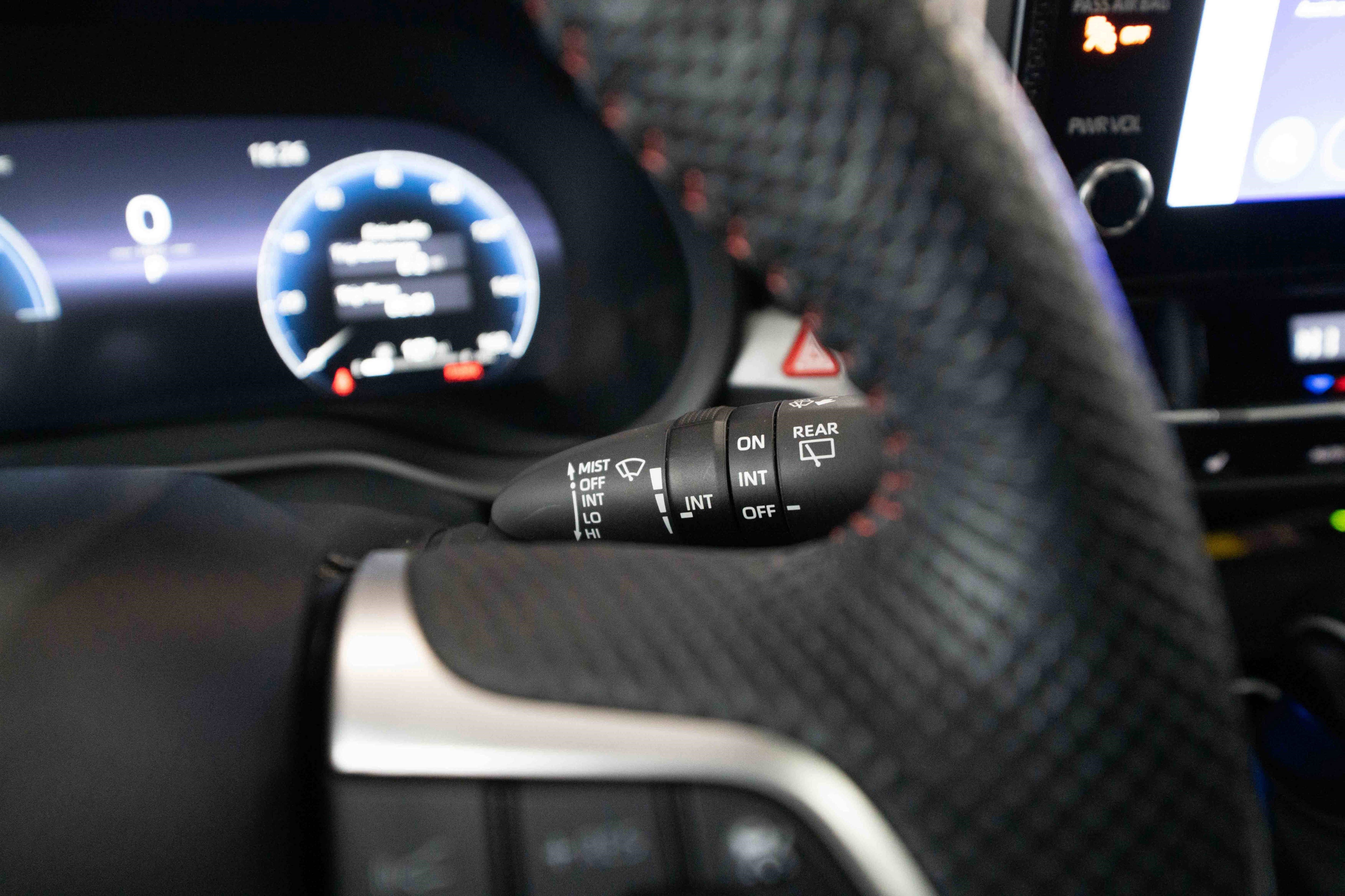 Used 2025 Toyota Sienna XSE image 14
