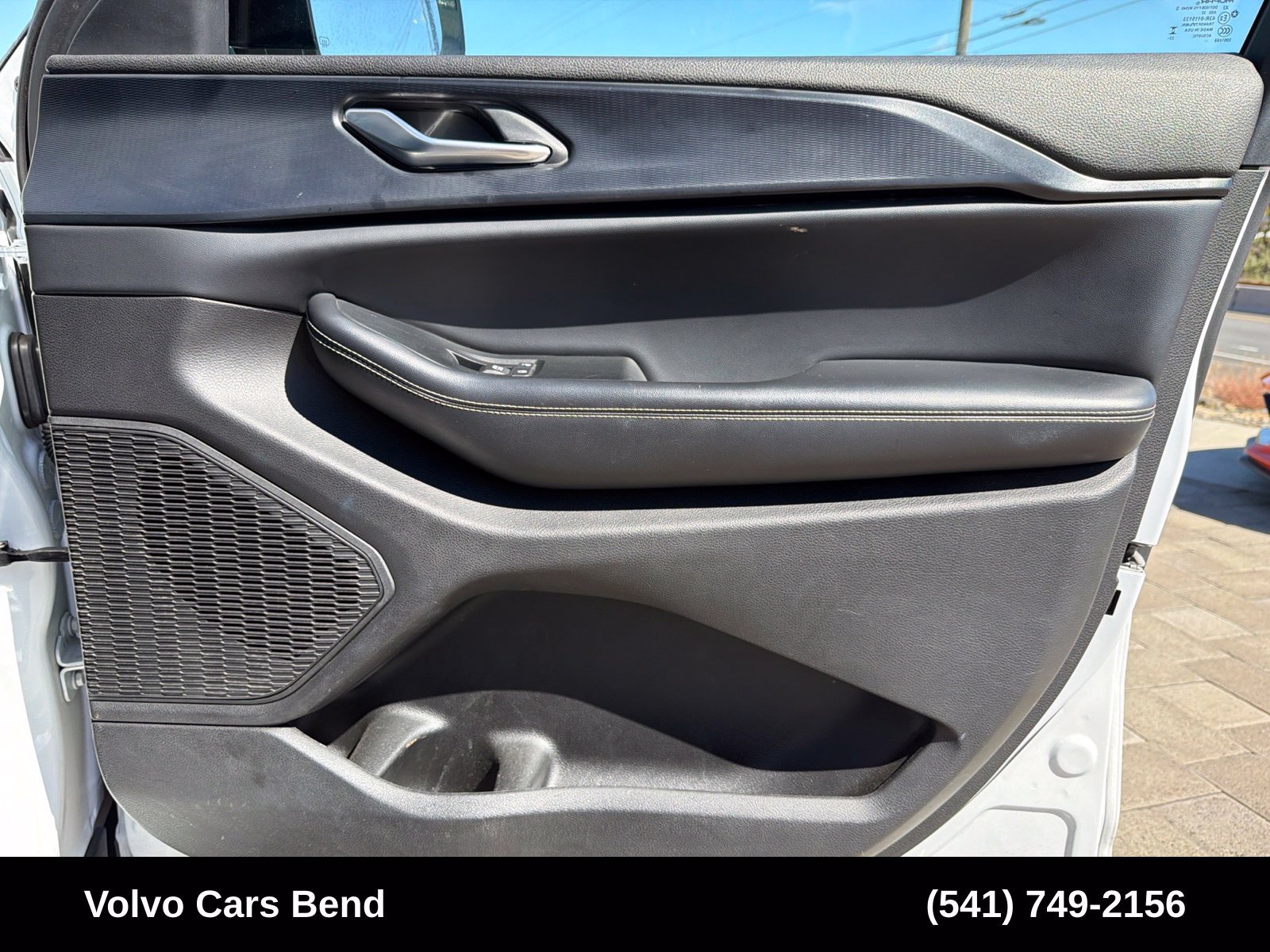Used 2023 Jeep Grand Cherokee L Laredo AWD/4WD image 25