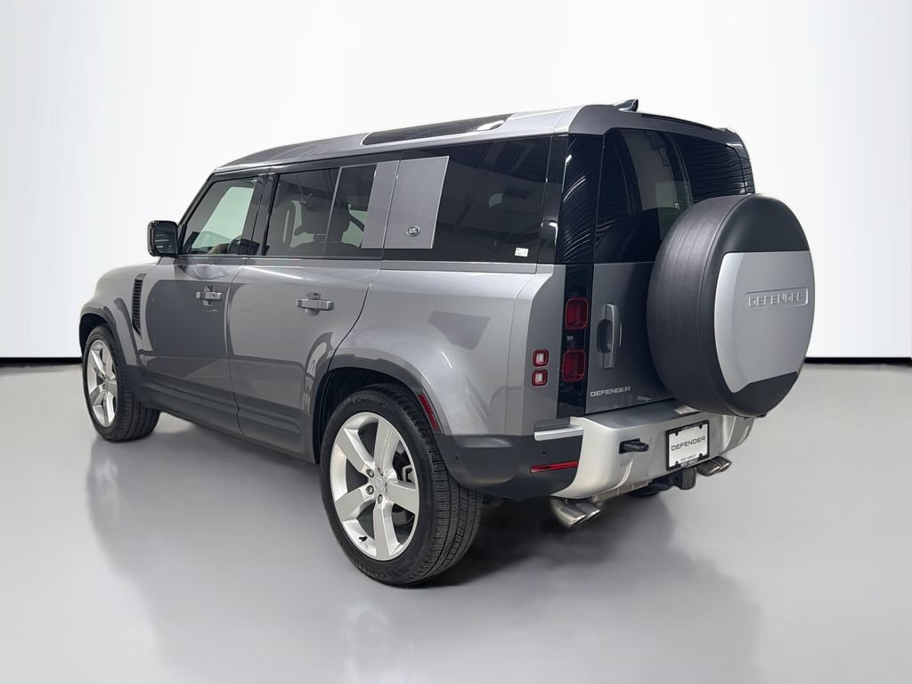 Used 2024 Land Rover Defender 110 SE AWD/4WD image 3