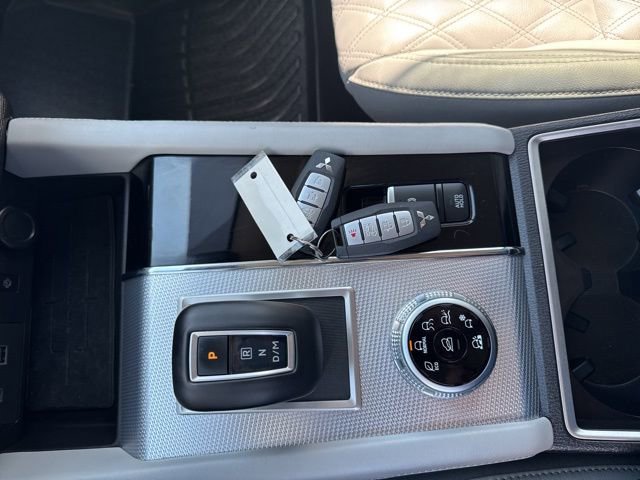 Used 2024 Mitsubishi Outlander SEL image 35