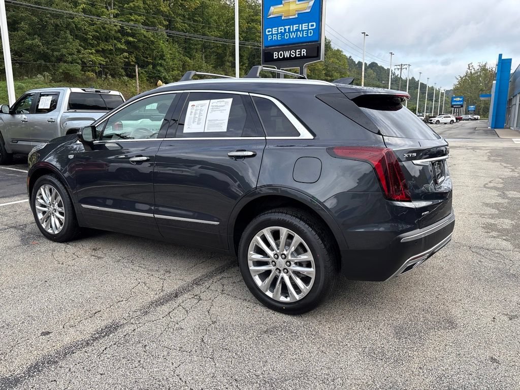 Used 2021 Cadillac XT5 Premium Luxury w/ LPO, Premium Carpet Package AWD/4WD image 3