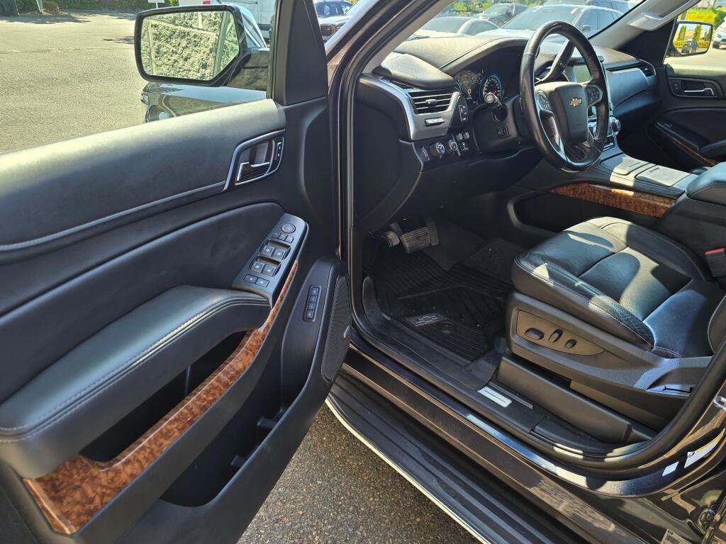 Used 2018 Chevrolet Tahoe Premier w/ Max Trailering Package AWD/4WD image 33