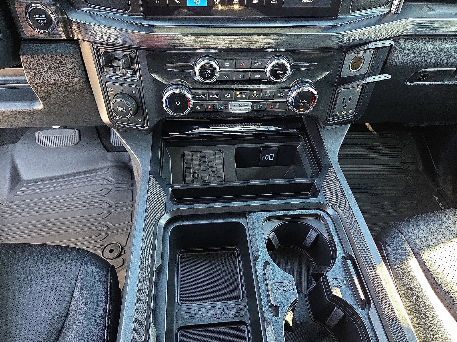 New 2026 Ford F250 Lariat image 25