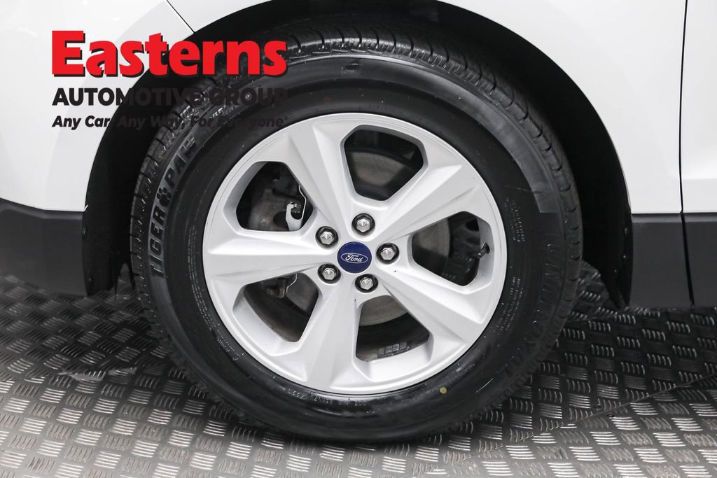 Used 2020 Ford Edge SE image 31