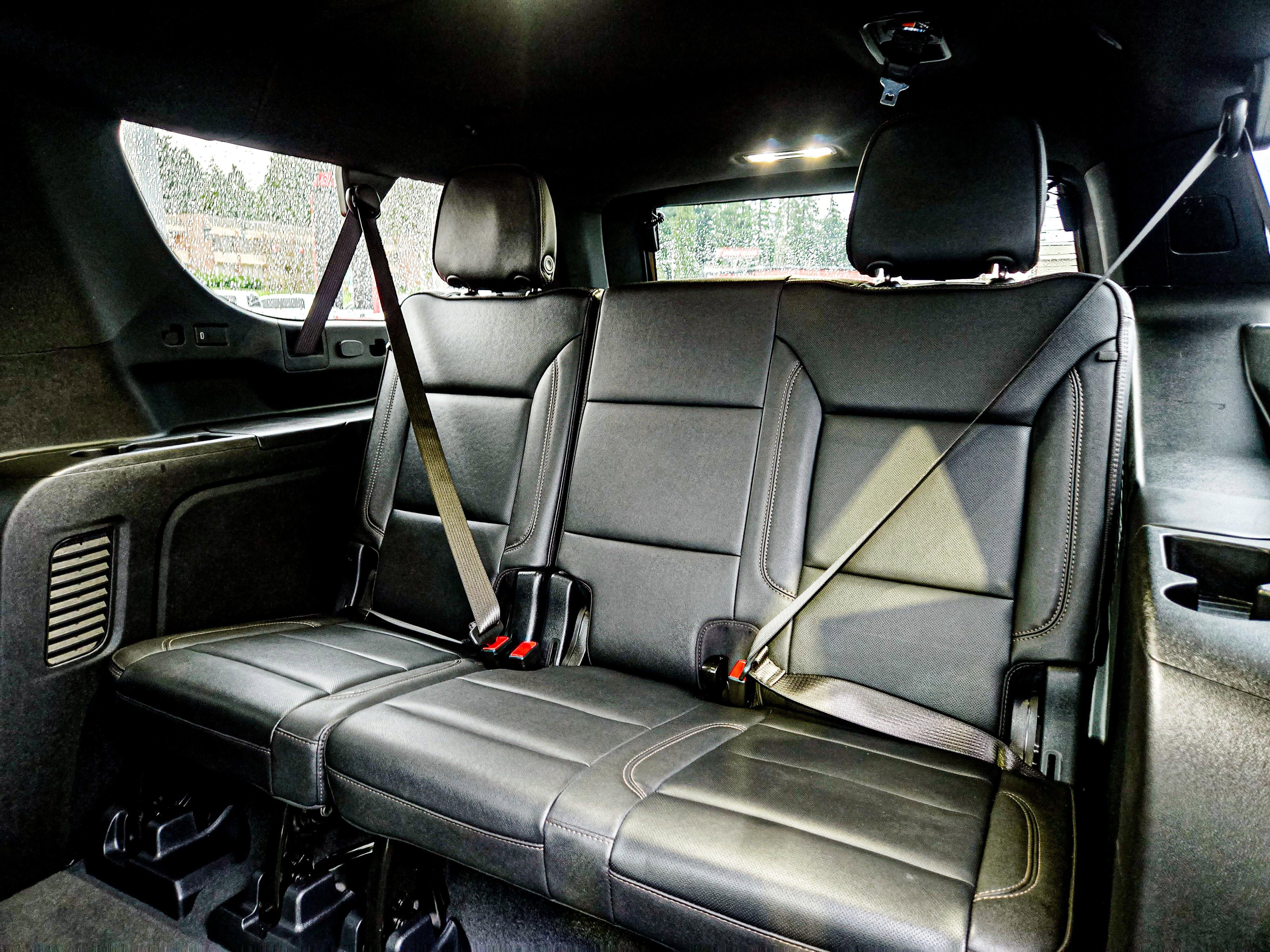 Used 2025 Chevrolet Suburban High Country image 13