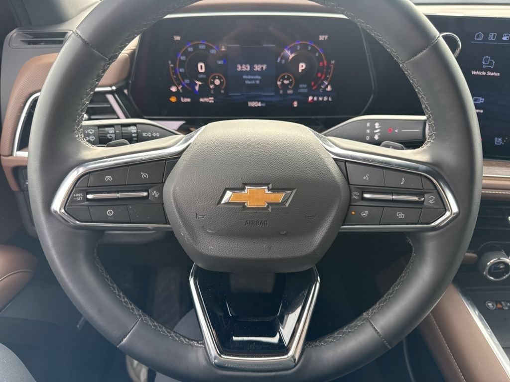 Used 2025 Chevrolet Suburban High Country AWD/4WD image 23