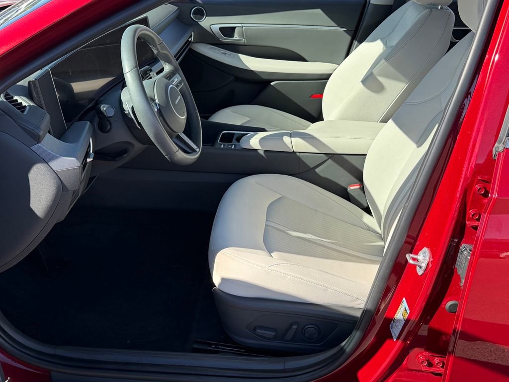 Used 2024 Hyundai Sonata SEL w/ Convenience Package image 19