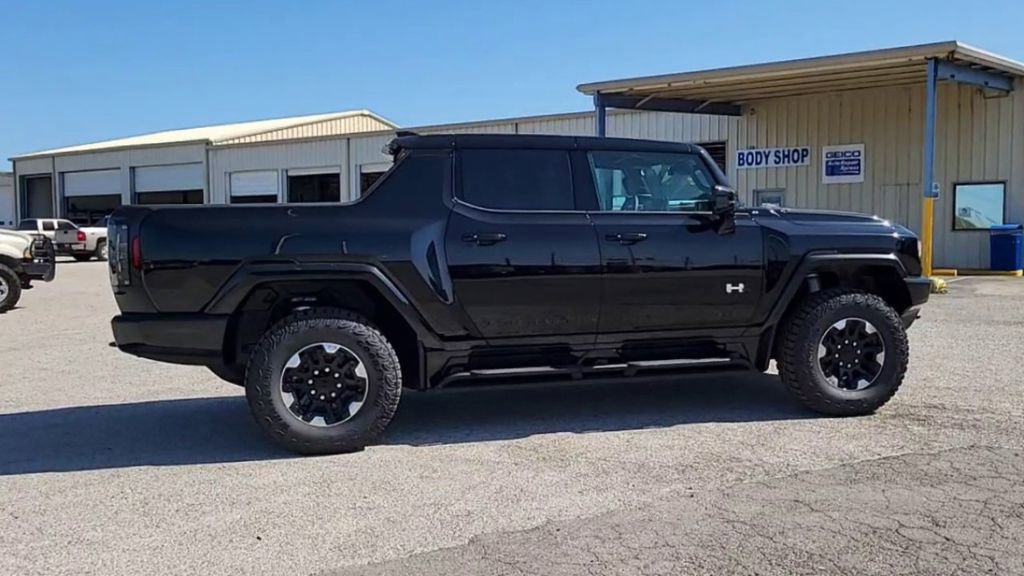 New 2025 GMC Hummer EV 3X w/ Extreme Off-Road Package image 8