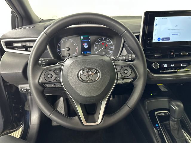 Used 2025 Toyota Corolla SE w/ SE Package image 14
