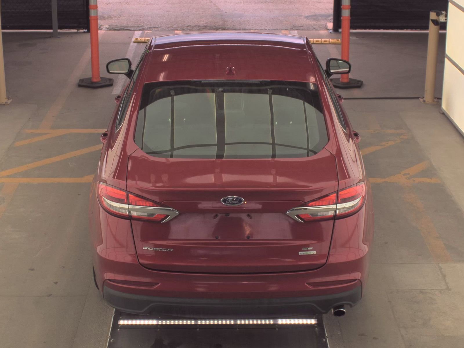 Used 2020 Ford Fusion SE image 6