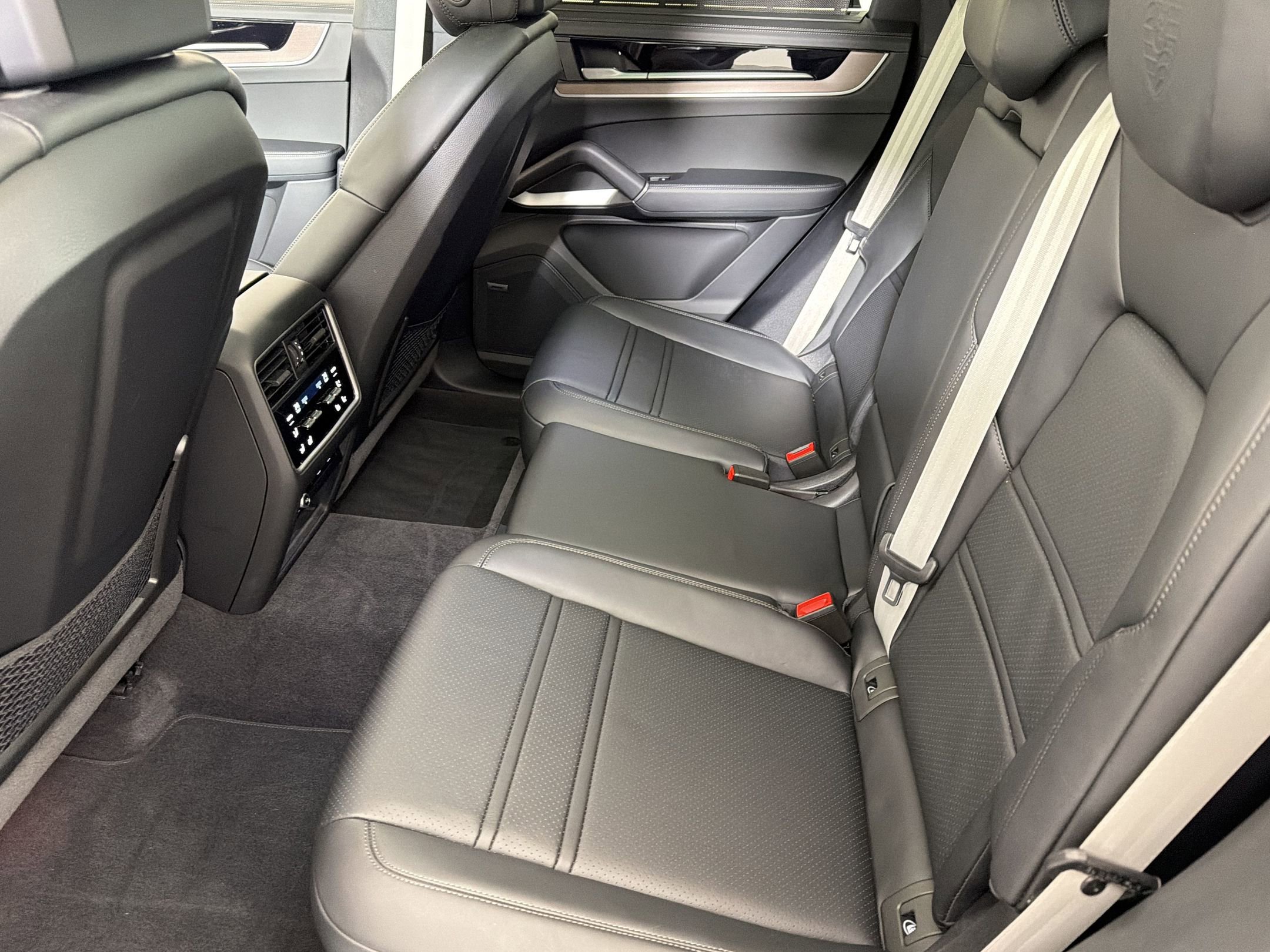 New 2026 Porsche Cayenne S image 16