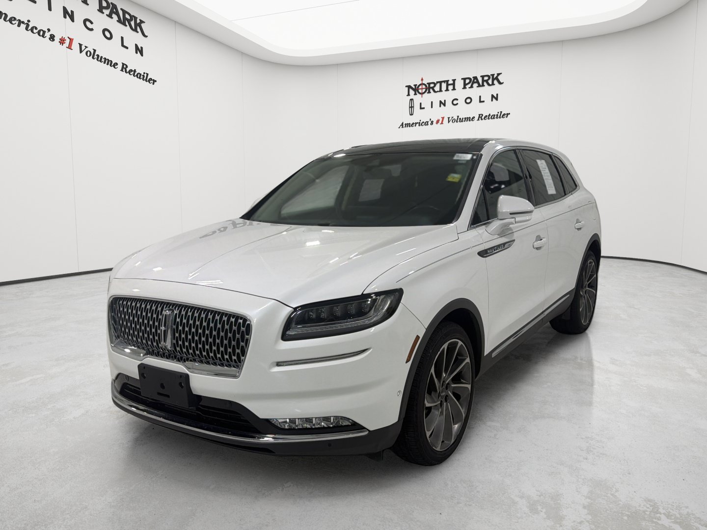 Used 2022 Lincoln Nautilus Reserve w/ Equipment Group 202A