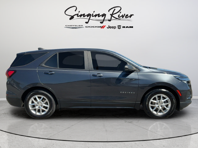 Used 2022 Chevrolet Equinox LS w/ LS Convenience Package FWD image 8